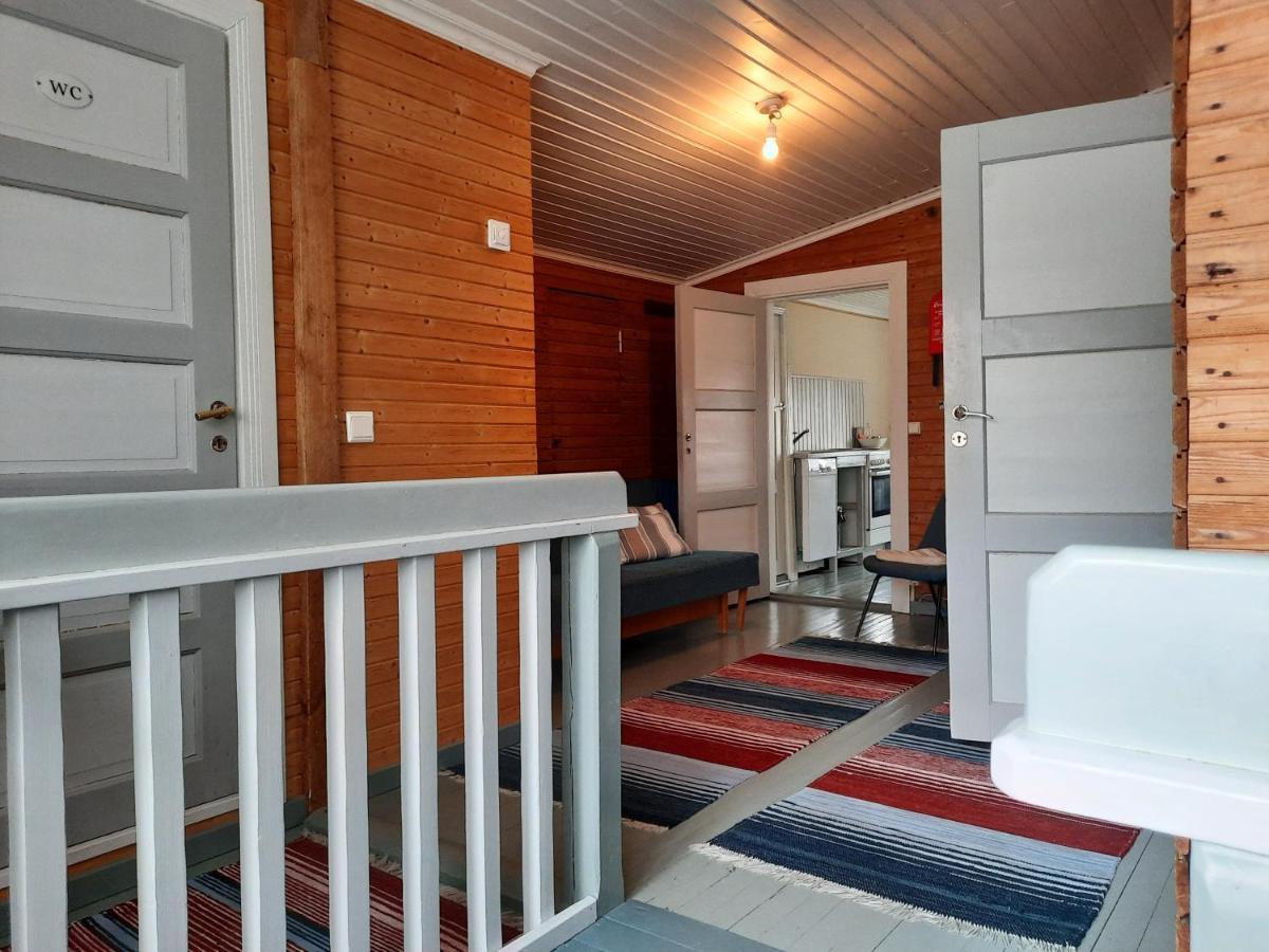 Portaan Nahkurinverstas Porras Extérieur photo