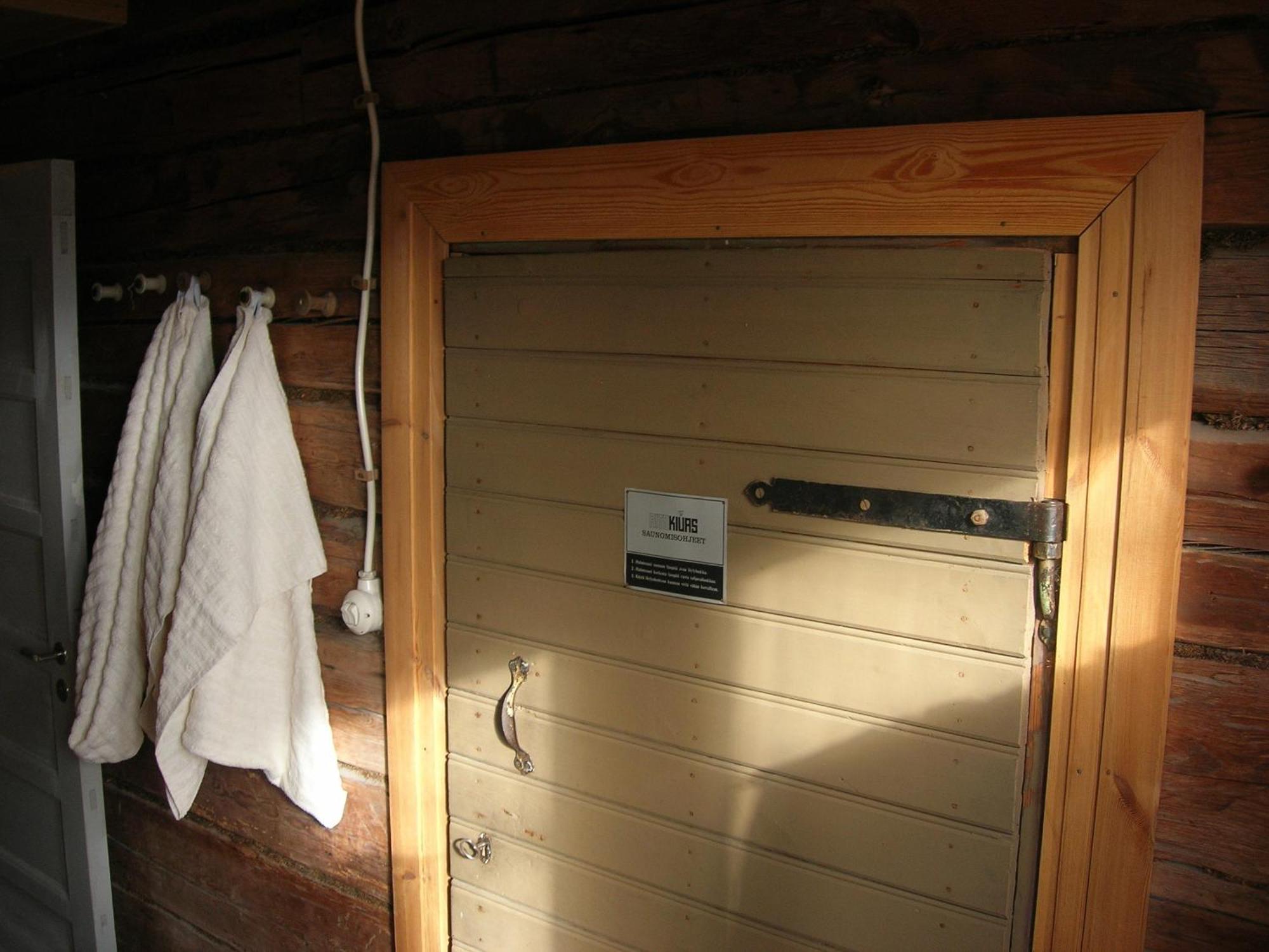 Portaan Nahkurinverstas Porras Extérieur photo